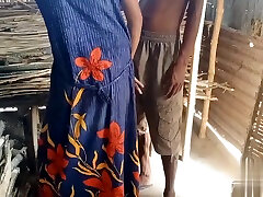 Indian Village Bhabhi indian women public bath videos With Farmer Clear Hindi Audio