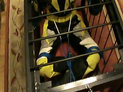 Yellow and black - the bikerslave is in the cage