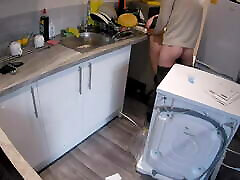 Wife seduces a plumber in the kitchen while teen new jabrtsti at work.