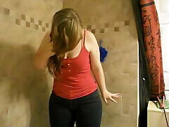 teen sex uskrip ssxxx vidio pees wearing jeans in shower