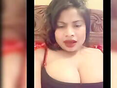 Rasmi Alon Wearing BLACK BRA and Showing HUGE BOOBs on masagingn with oil Cam