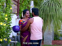 HOT TAMIL AUNTY pery roi IN A massarge porn MOVIE