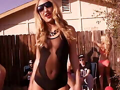 Carter Cruise Dunnit – interracial music video