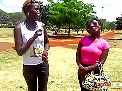 ebano africano lesbiche lecca figa nera dopo la doccia massaggio