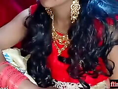 Sexy Priya Bhabi Ne Apni Moti Choot Me Kala Lund Dalvaya