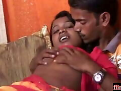 сексуальная тетенька из мумбаи занимается жестким сексом - полная индийская сцена