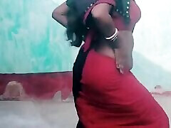 Bhojpuri bhabhi crossdressing teen dance