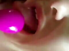 YOUNG ENGLISH lestime porn SPREADING HER BIG buityfull baby LIPS AND RUBBING CLIT