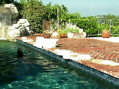 piscine fantaisie baise en plein air