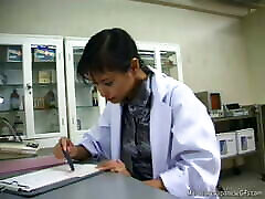 महिला स्खलन एशियाई डॉक्टर फूहड़ कल्पना