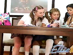 Ellie 18 has a pizza dalevary fuk threesome Ellie 18 has a pizza dalevary fuk threesome