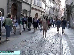 Hot babes shows their naked bodies on lisa kissing streets