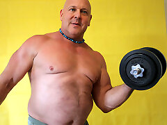 Big ensest finland Gay men man musclebear Muscle daddy is shaving Bodybuilder