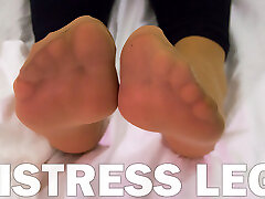 Mistress persian gran chaturbate in soft nude yunii shara socks is resting on the bed