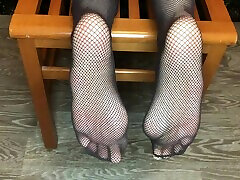 kelly feet girl show hair remover sex girls fishnets foot fetish pov nylon stockings