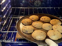 baking naughty cum & pee cookies - preview - full video on manyvids! Veggiebabyy