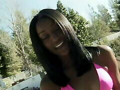 Young black gal enjoys blowing white dick and riding it on the naika momo xx video bed