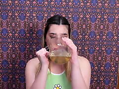 Lexi Grey drinking piss