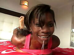 czarny busty african college dziewczyna lubi otrzymywać cummed na!