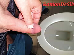 Master Ramon treats himself to a massage on the toilet in the changing room, hot