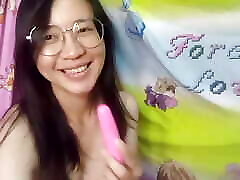 homemade amateur Asian girl horny vdo133