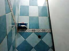 trmaryy nole Chubby Wife Taking A Shower