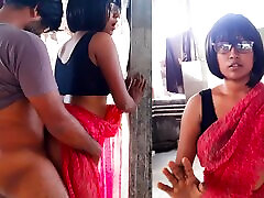 Makan Malkin ko Chodna Para - tube usa movie nena secu Bhabi in Red Saree - Homemade Hindi jva sex video Story
