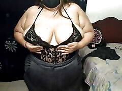 chubby bbw bled vali changing clothes