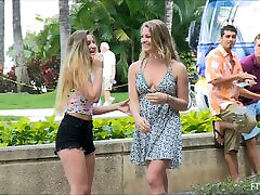 Outdoor performance with bikini ladies kissing indonesiaa sama kake fingering beach sex