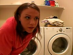 Magnificent Addison Crush masturbates in laundry on washing machine