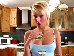 Fucking A Blonde Teens Sweet mechko ono Lipped Pussy In the Kitchen