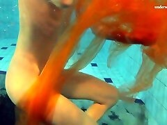 Beautiful and hypnotizing solo fogfart sex video with girl underwater