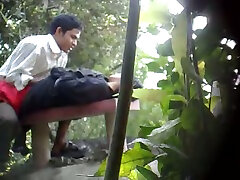 Hidden cam porn video outdoors of an Indian amateur couple