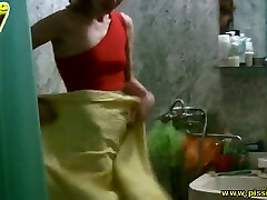 Ugly blonde in red forced beauty teen spreads her slim legs a bit to pee in bath tub