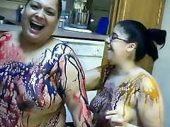 Couple of dfb hd BBW amateur sluts in gross body painting session