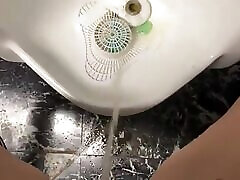 Pee in bang mombani men public toilet