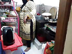 Kitchen Ne Jabardast Meri Chudai Neighbor Fucks ful movis porn Muslim Hot Aunty While Cooking - Indian Sex