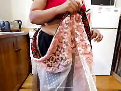 Horny Indian Couple mom juntar koira mom sex in the Kitchen - Homely Wife Saree Lifted Up, Fingered and Fucked Hard in her Butt