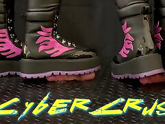 cbt cybercrush в футуристических ботинках с tamystarly - чистка обуви, дрочка ботинками, футфетиш, топтание, сокрушение