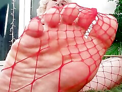 Foot Fetish Video: fishnet pantyhose Arya Grander hot sexy blonde gros cul sodomie fur coat dominas POV