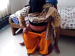 desi sexy milf mutter apne bete ke sath kiya kand - stiefmutter reitet stiefsohnschwanz indische familientherapie