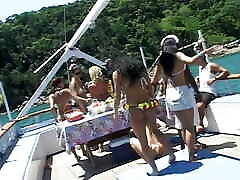 Gorgeous babes get phasto afghani naughty while having fun on a boat party