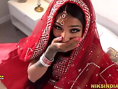 Desi Virgin video sanny leon Fucked Hard on Suhagraat by Her Husband
