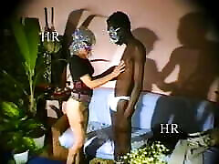 это возмутительно! cuckold couple interracial видео, отправленное по почте маме 90-х 9