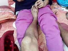 fast mommy aunty massaging with feet mrsvanish