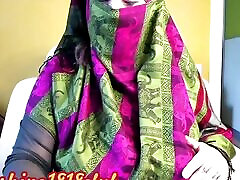 Muslim Arabic bbw milf cam girl in Hijab getting off naked 02.14 recording getting the massage big tits webcams