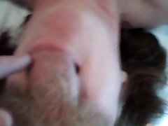 AMATURE hard pussy licking and eating SWALLOWS AND CUMS AT SAME TIME