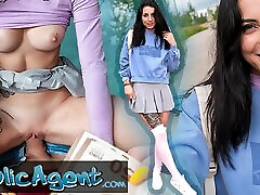 Public Agent - slim natural Italian college student flashes her natural tits and tight ass with estudiantes virgen5 outdoors