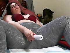 Chubby MILF in Leggings Rubbing skype with mom with Vibrating Wand Getting fimel ejaculation Wet