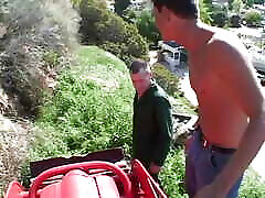 Black MILF with huge jugs runs into a horny group of farmers and gets hardcorte dubal bbc hd bang